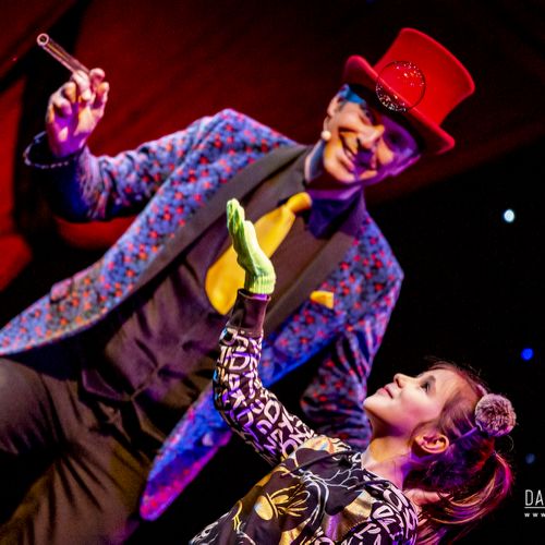 Cabaret des Bulles - Allan Hart - Spectacle de bulles de savon- Jonglage- Magicien des Bulles
